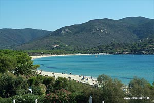 Marina di Campo: the beach